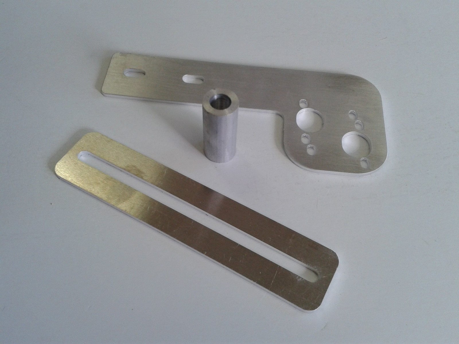 Plate and cylinder for focusers - Image 4